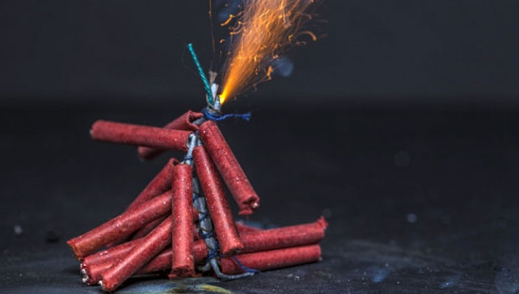 Ilustrasi petasan meledak. (FOTO: Shutterstock)