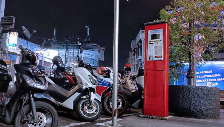 Dishub Kota Bandung lakukan sosialisasi penyesuaian tarif parkir di Luar Badan Jalan di Kota Bandung. (Foto: Humas Bandung)