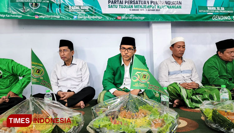 Ketua DPC PPP Kabupaten Probolinggo, Mahdi (tengah) di acara peringatan Harlah ke-50 PPP (Foto: Iqbal/TIMES Indonesia)