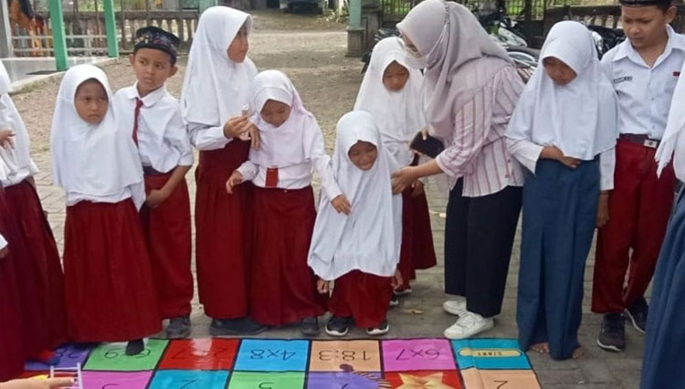 Ilustrasi siswa SD. Kurikulum AI perlu segera diberikan ke siswa sejak dini. (Foto: Dok TI)