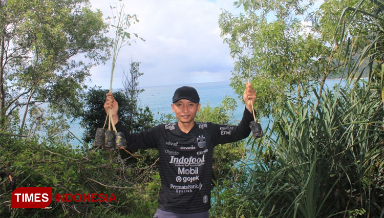 Pemdes Sidomulyo Pacitan Percantik Pantai Baban Gede