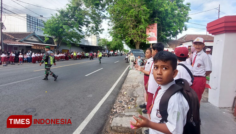 Warga Banyuwangi Sambut Gembira Kedatangan Presiden RI Jokowi