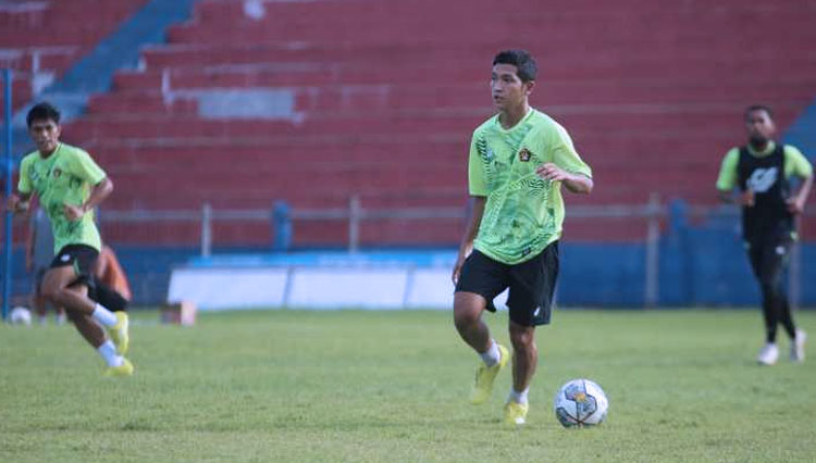 Rangga Widiansyah saat bermain bersama Persik (FOTO: dok Persik)
