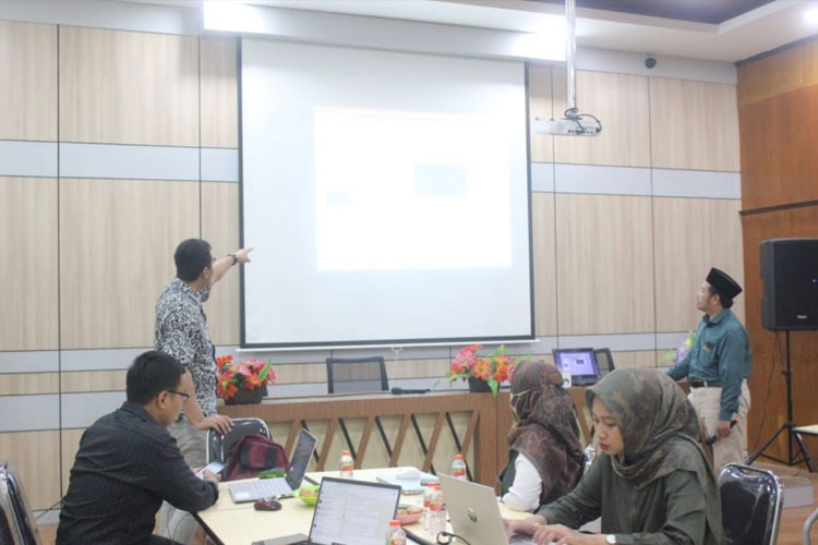 FAI Unisma Malang saat Simulasi Modul Karakter Unggul bersama INOVASI JATIM. (FOTO: AJP TIMES Indonesia)