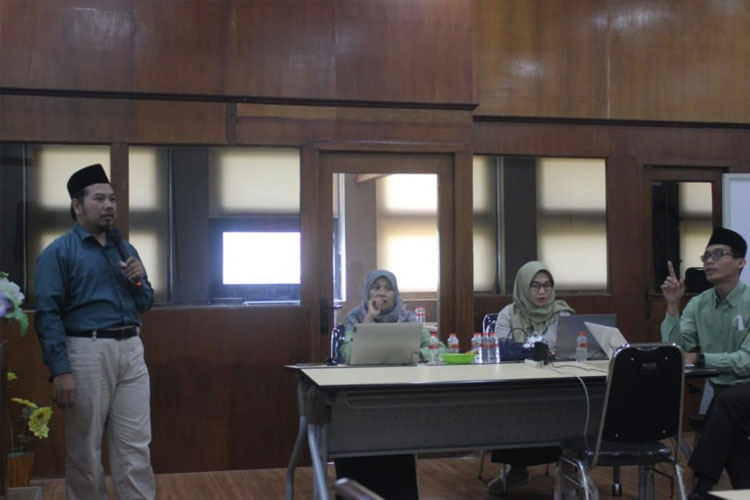unisma-b.jpg
