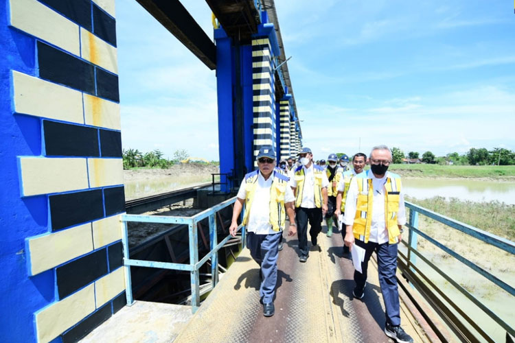 Menteri-PUPR-RI-a.jpg