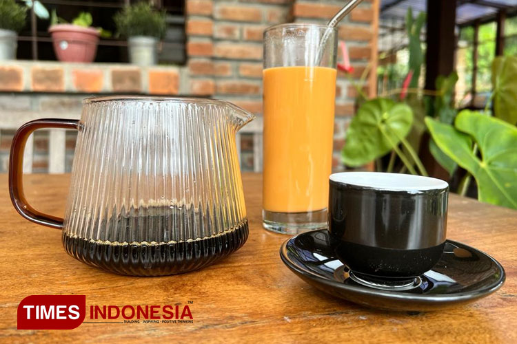 Ngopi Santai di Pawonbatu Bandung, Suguhan Kulinernya Bikin Kangen