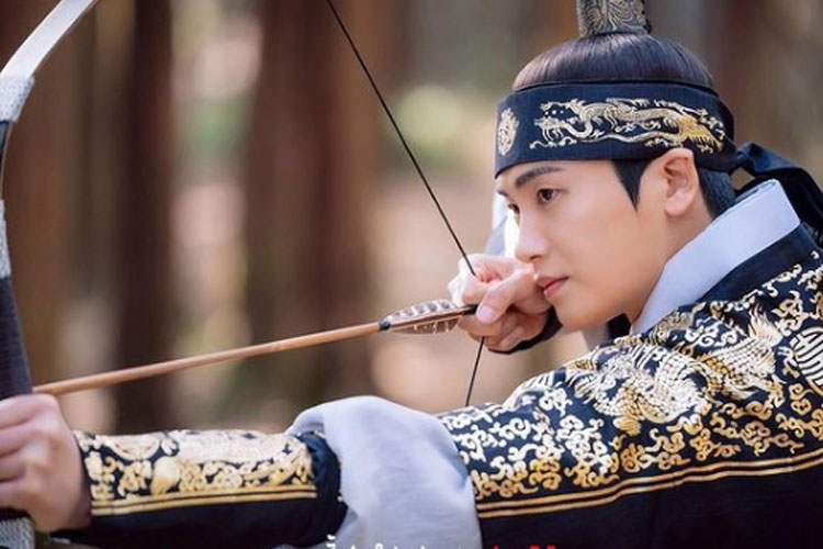 Park-Hyung-Sik-b.jpg
