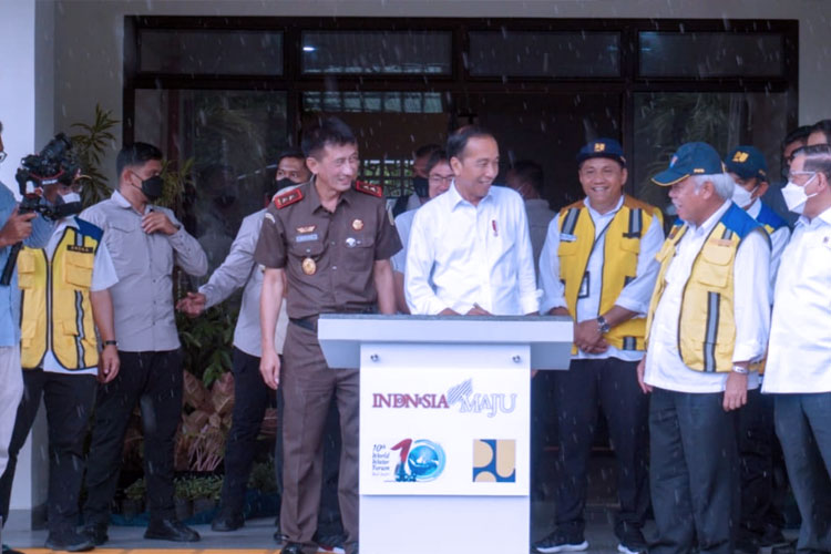 Menteri PUPR RI Dampingi Presiden RI Jokowi Resmikan Rusun ASN di Manado