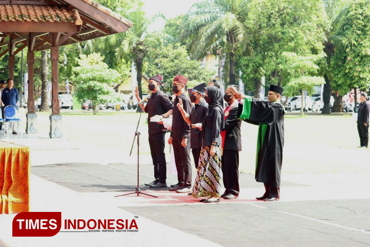 Pelantikan PPS di Taman Blambangan tempat ikonik Bayuwangi. (Foto: Anggara Cahya/TIMES Indonesia)