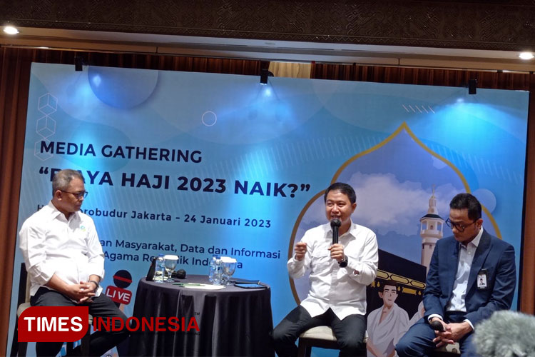 (ki-ka) Stafsus Menag, Wibowo Prasetyo, Dirjen PHU Hilman Latief dan Kepala Badan Pelaksana Badan Pengelola Keuangan Haji (BPKH) Fadlul Imansyah. (FOTO: Fahmi/TIMES Indonesia) 