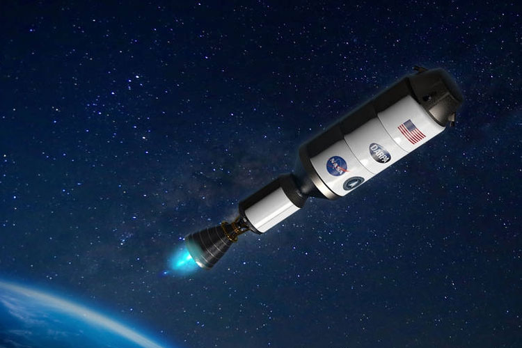 Artis konsep Pesawat ruang angkasa Demonstrasi untuk Roket ke Agile Cislunar Operations (DRACO), yang akan mendemonstrasikan mesin roket termal nuklir. (FOTO: NASA/DARPA)