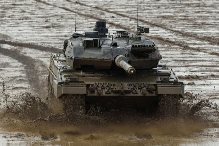 Tank tempur Leopard 2A6 dari Bundeswehr yang akan dikirim ke Ukraina.(FOTO: Der Spiegel/dpa)