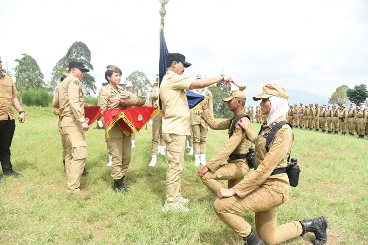 Rektor IPDN Hadi Prabowo saat Kemah Juang dan Pembaretan Praja Pratama Angkatan XXXIII, di Gunung Manglayang, Kab Sumedang. Kamis (26/1/2023). (FOTO: IPDN for TIMES Indonesia)