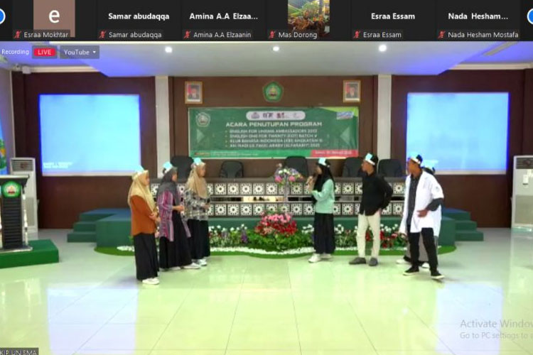 Penampilan drama dalam Bahasa Inggris dan Bahasa Arab saat acara penutupan EOT Batch V. (FOTO: AJP TIMES Indonesia)