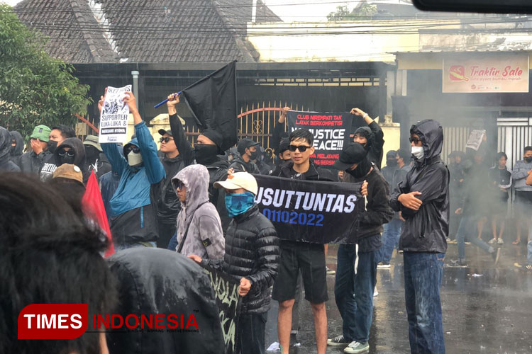 Permohonan Maaf Aremania pada Pecinta Sepakbola dan Klub Bola di Indonesia