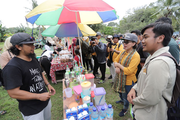 Warga Lombok Utara Apresiasi KKN Kolaborasi UGM-UNRAM
