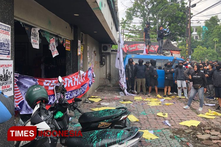 Office-Arema-FC6605998f6a81044d.jpg