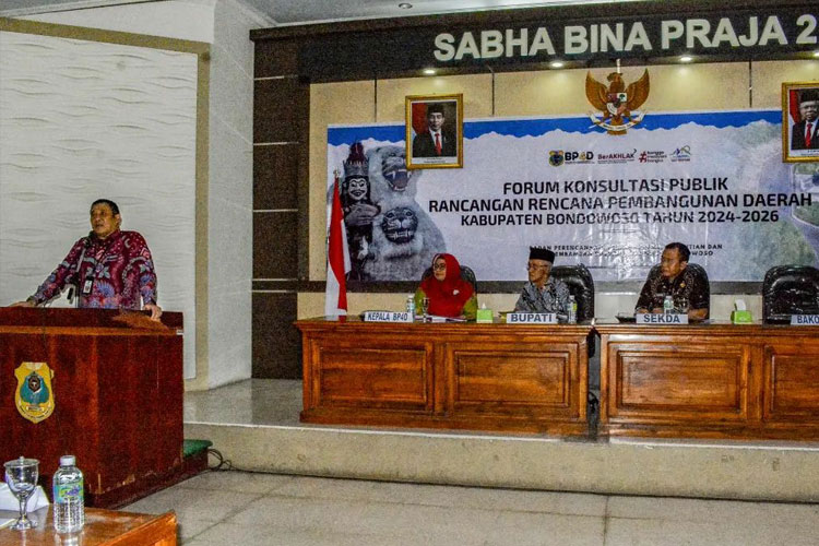 Pelaksanaan Forum Konsultasi Publik Rancangan Rencana Pembangunan Daerah (RDP) Tahun 2024-2026 (Foto: Prokopim Bondowoso)