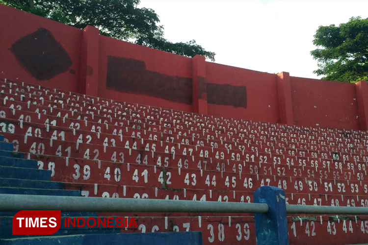 Salah satu sudut tribun penonton Stadion Brawijaya, Kota Kediri (yobby/Times Indonesia)