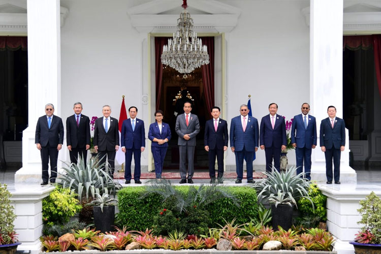 Menlu-ASEAN.jpg