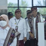 Tinjau Sentra Tenun Jembrana, Jokowi Apresiasi Kinerja Pemda dan Masyarakat