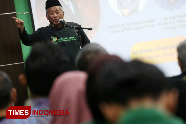 Rois Syuriah PBNU Prof Muhammad Nuh, DEA saat menjadi pembicara dalam diskusi ilmiah 'Menyambut 1 Abad NU: Arah Pendidikan NU di Era Digital' yang digelar Wartawan Pendidikan NU bersama Universitas Nahdlatul Ulama Surabaya (Unusa), Minggu (5/2/2023)