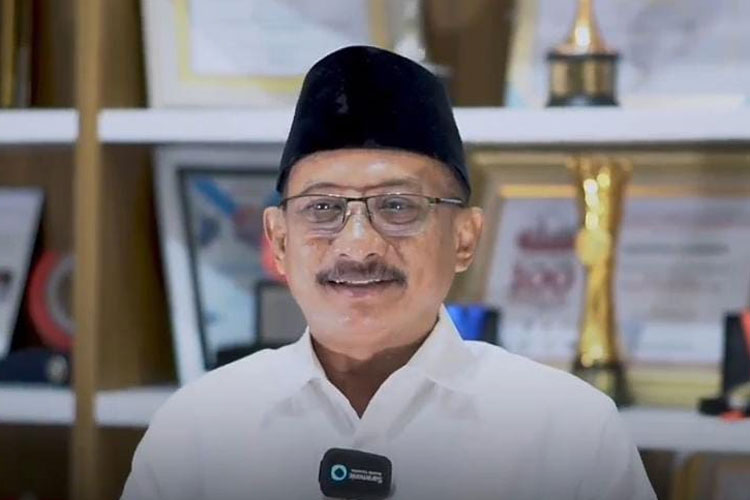 Bupati Situbondo, Karna Suswandi (Foto: Tangkapan layar akun instagram @situbondokab)