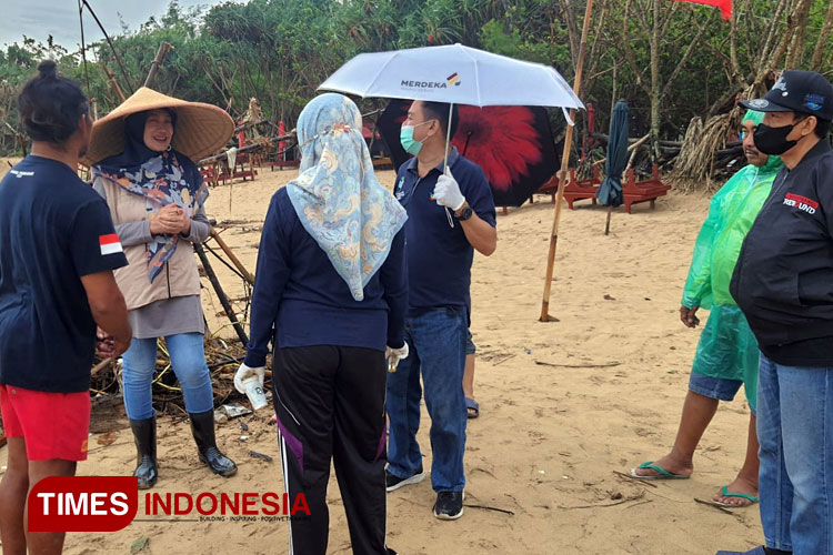 Limbah Medis di Pantai Pulau Merah, Kadinkes Banyuwangi: Kami Serahkan ke Polisi