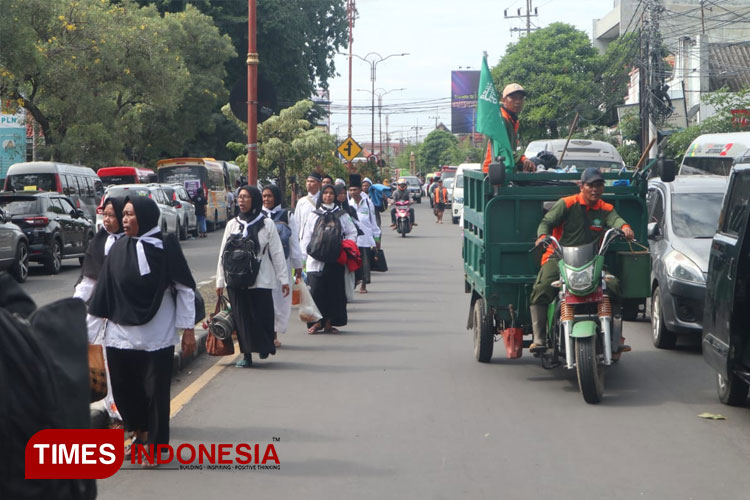 Puncak-1-Abad-NU-2.jpg