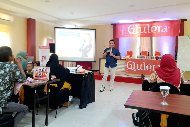 CEO PT Glutera Indonesia Paparkan Strategi Bisnis pada Gluvers Lamongan
