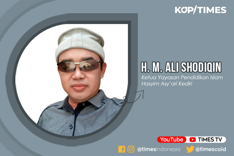 H. M. Ali Shodiqin, ST, M.MT; Ketua Yayasan Pendidikan Islam Hasyim Asy’ari Kediri; Alumni Pondok Pesantren Tebuireng Jombang.