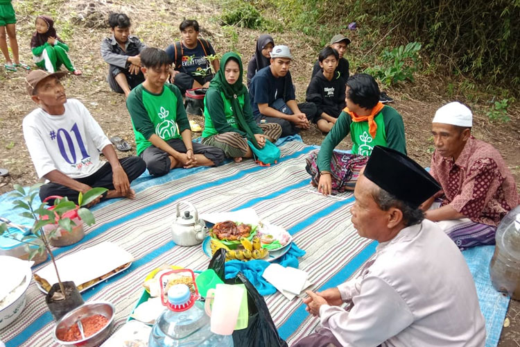 Situbondo Peduli Bumi Gelar Ritual Nyanyonteng, Cara Tradisional ...