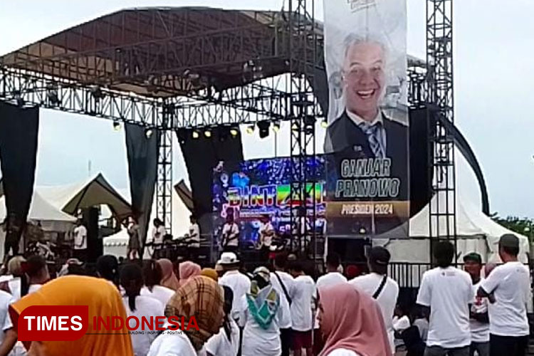 Pesta Rakyat, Ganjar Pranowo Hibur Masyarakat Indramayu 