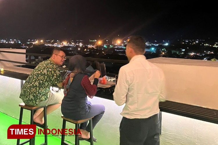 Menikmati Februari Penuh Kasih di Hotel Gresik, Asik dan Romantis