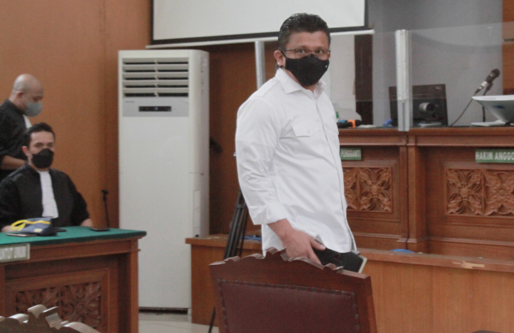 Terdakwa kasus dugaan pembunuhan berencana Brigadir Nofriansyah, Mantan Kadiv Propam Mabes Polri, Ferdy Sambo, saat menjalani sidang vonis di Pengadilan Negeri, Jakarta Selatan, Senin (13/2/2023).