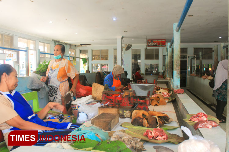 Pedagang-Daging.jpg