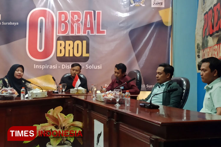 Focus Group Discussion (FGD) Obral-obrol Inspirasi, Diskusi, Solusi bersama Anggota DPRD Surabaya dan praktisi media, Kamis (16/2/2023).(Foto : Lely Yuana/TIMES Indonesia)