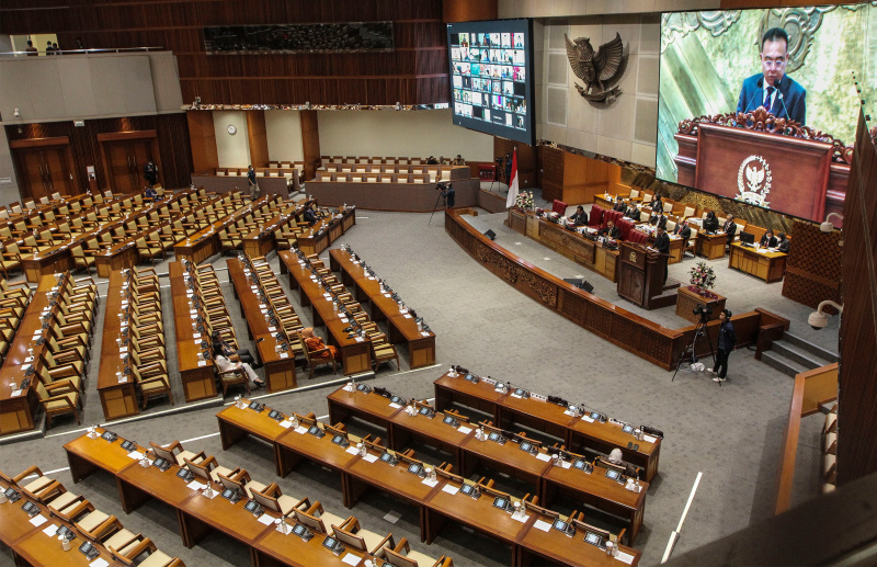 Suasana Rapat Paripurna DPR RI KE-17 Penutupan Masa Persidangan III Tahun Sidang 2022-2023 di gedung Parlemen, Jakarta, Kamis (16/2/23). 