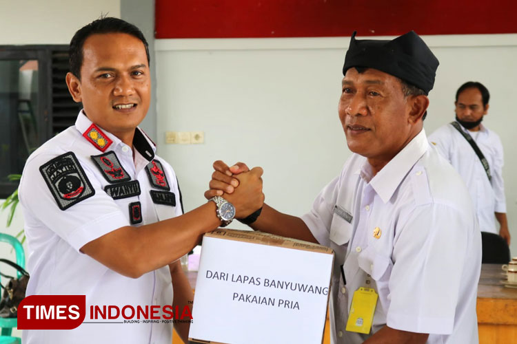 Lapas Banyuwangi Salurkan Baju Layak Pakai ke Warga Terdampak Banjir