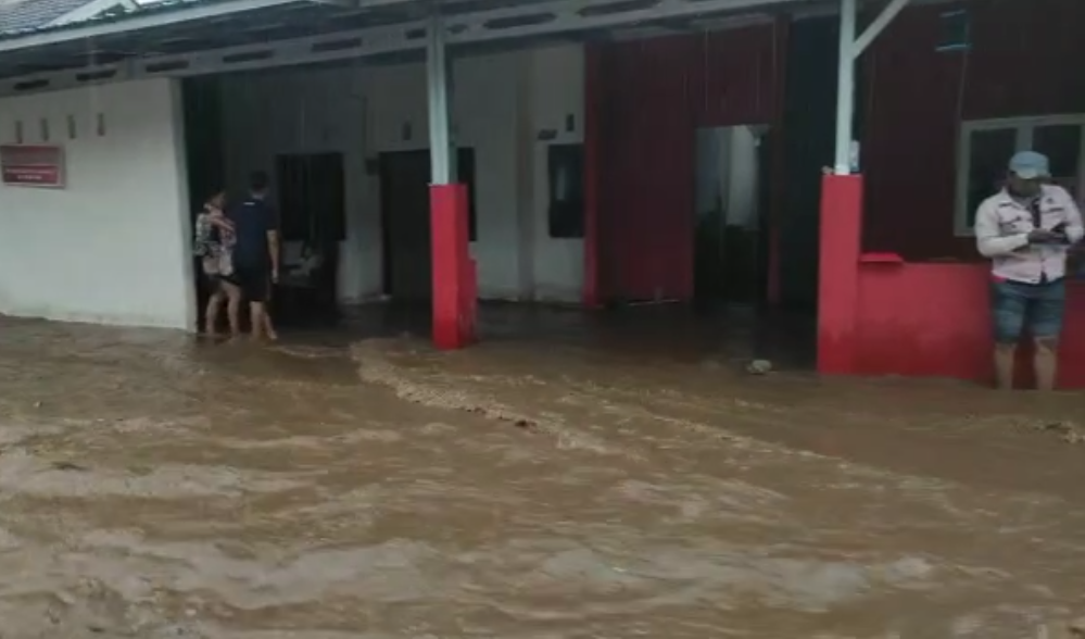 banjir-3.png