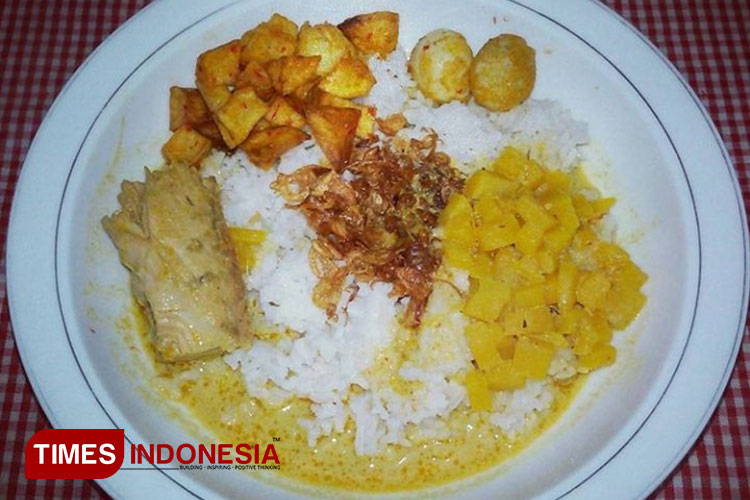 Nasi Sodu, a complete package of rice along with its condiments for breakfast in Situbondo. (Photo: Zaira for TIMES Indonesia)