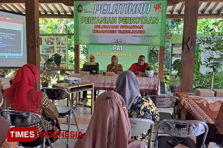 Kelurahan Giwangan Tanam 158 Pohon Kelengkeng di Pinggir Jalan