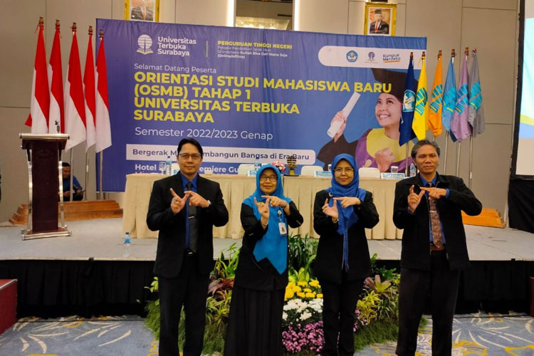 UT Surabaya Laksanakan OSMB Tahap 1 Kepada 350 Orang Pertama - TIMES ...