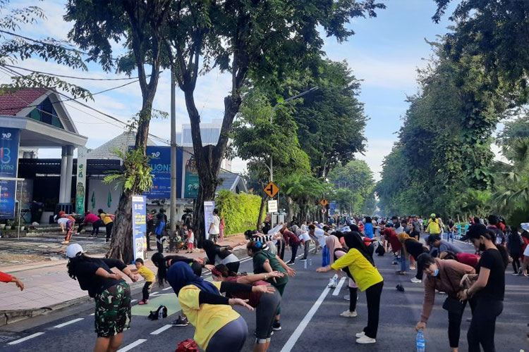 UT-Surabaya-car-free-day.jpg