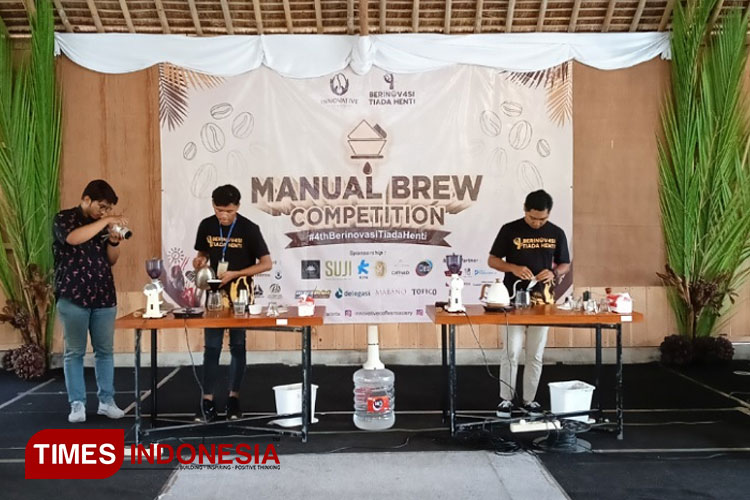 Pelaksanaan lomba seduh kopi Jawa Barat di Pangandaran (Syamsul Ma'arif/TIMES Indonesia)