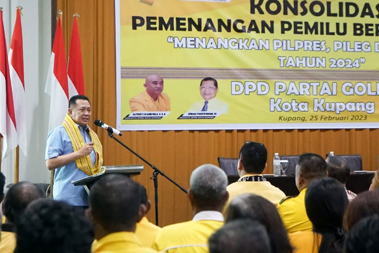 Bambang Soesatyo dalam Konsolidasi Pemenanangan Pemilu Berbasis DPR RI yang diselenggarakan DPD Golkar NTT bersama DPD Golkar Kota Kupang, di Kota Kupang, Sabtu (25/2/23). (Foto: dok MPR RI)