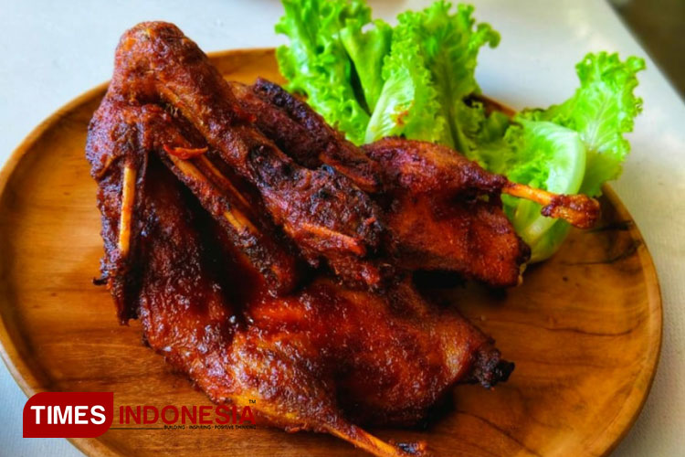 Bebek Gentong Bondowoso cocok untuk menu Buka Puasa dan Sahur (FOTO: Moh Bahri/TIMES Indonesia)