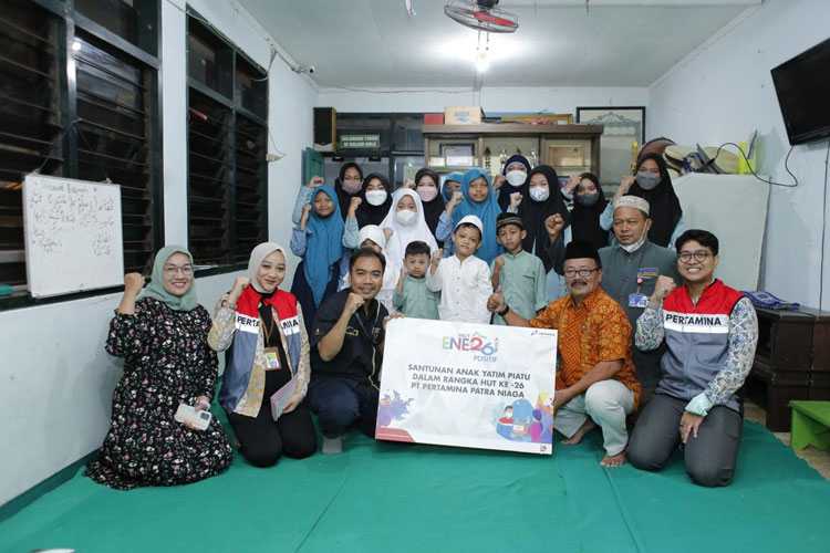 Sebarkan Energi Positif, Pertamina Salurkan Santunan di Surabaya