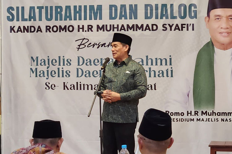 Presidium KAHMI Romo Syafii Sebut Presiden Harus Disegani di Kancah Internasional Seperti Prabowo